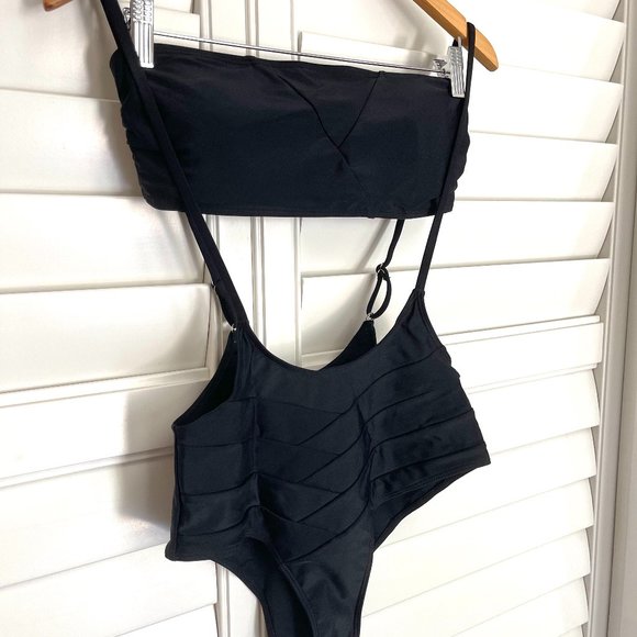 *BRAND NEW* Foxblood Jump Around Two Piece Suspender Swimsuit - Picture 3 of 7